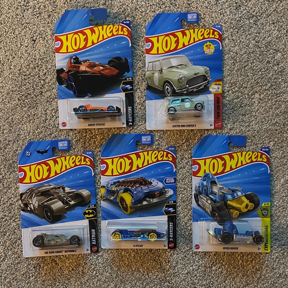 NEW Lot 5 Hot Wheels